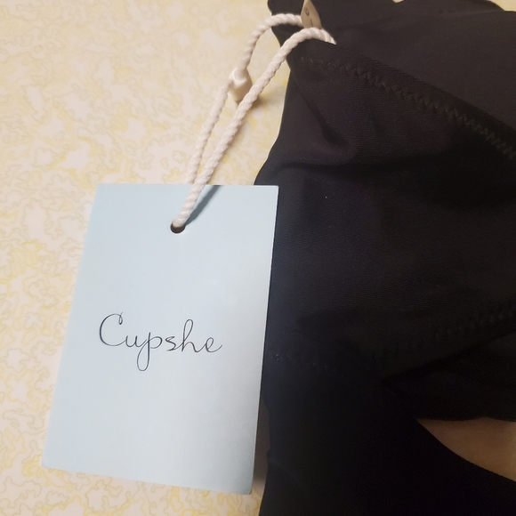 Swimsuit. womens bathing suit. Black one peice cupshe swimsuit - Picture 5 of 7